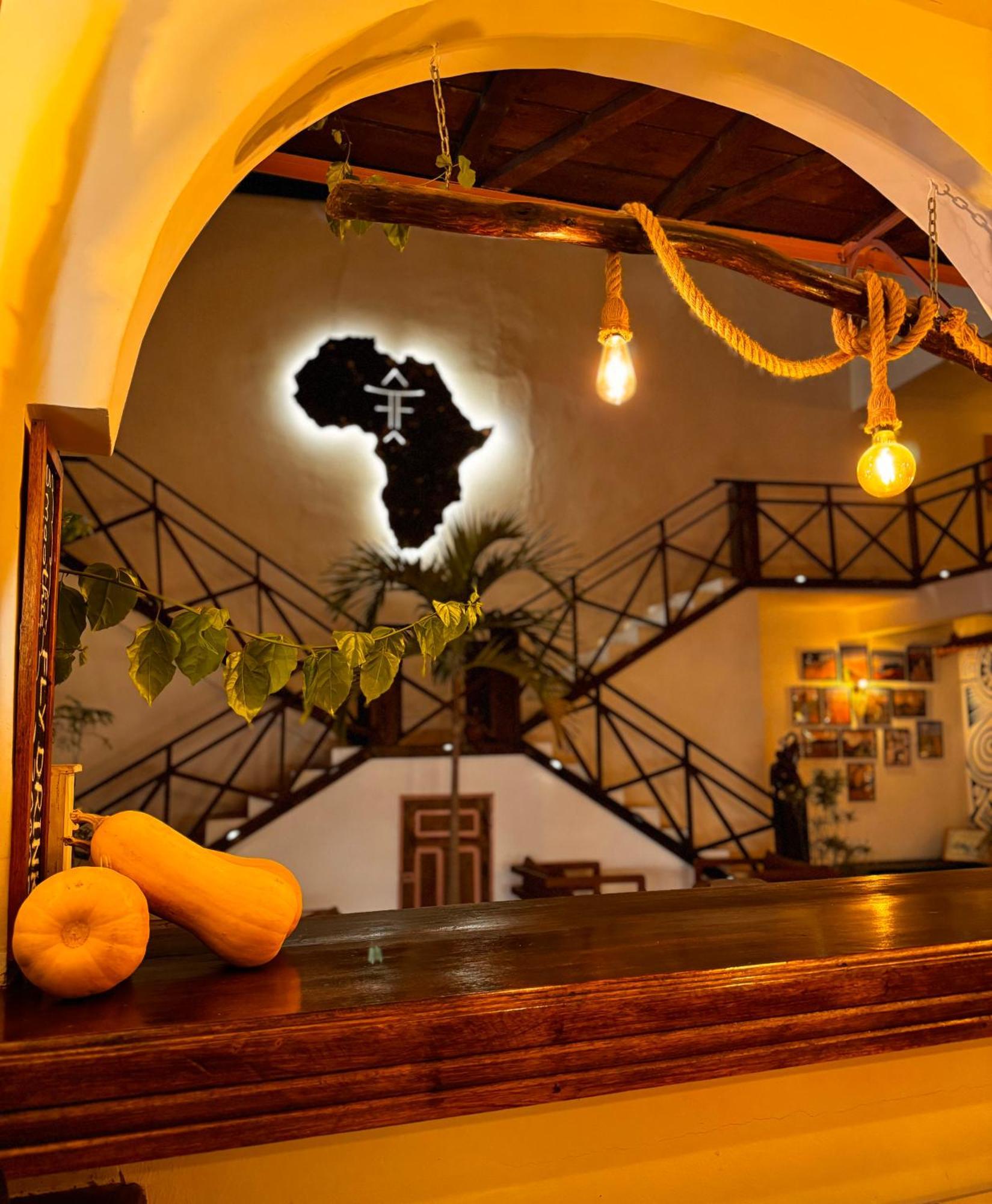Fly Fishes Hotel Saint-Louis Luaran gambar